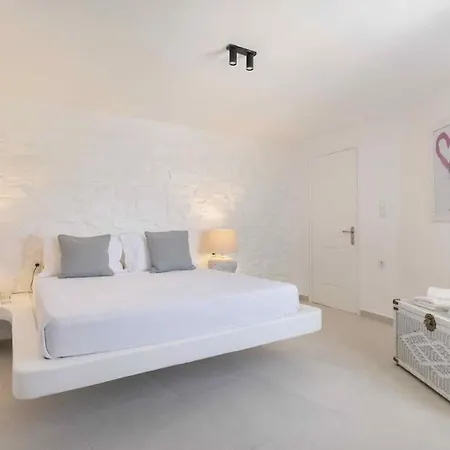 Serenity Psarou Mykonos *